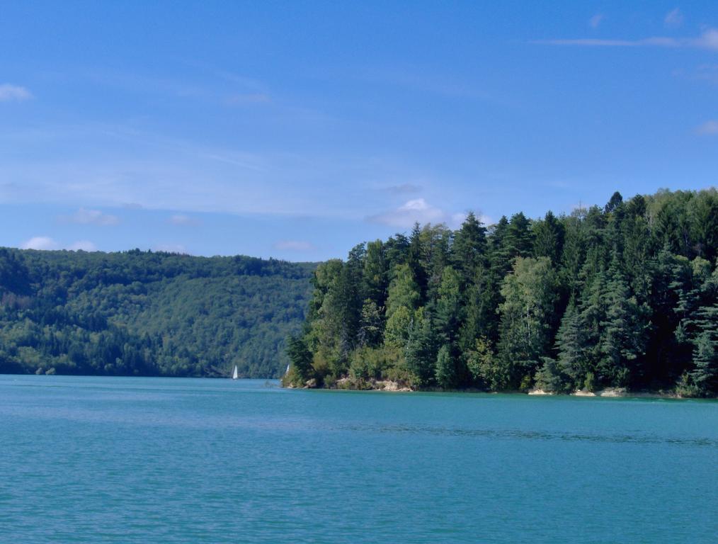 Vvf Jura Lac De Vouglans Maisod 외부 사진