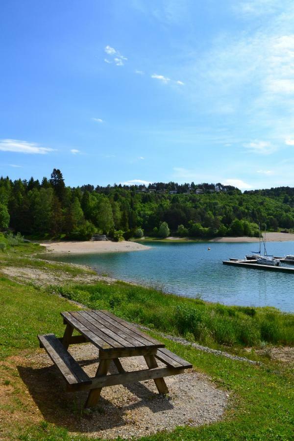 Vvf Jura Lac De Vouglans Maisod 외부 사진